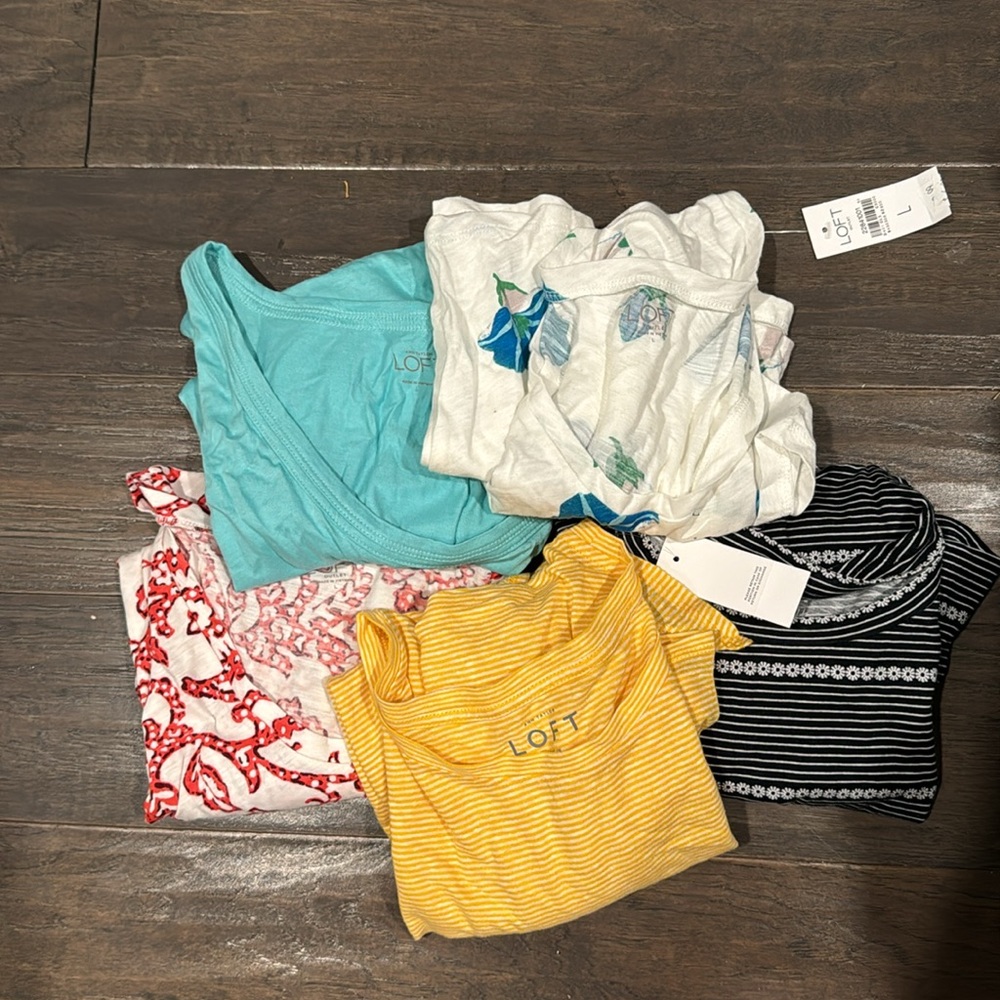 NWT Lot of 5 sz L LOFT T Shirts various colors